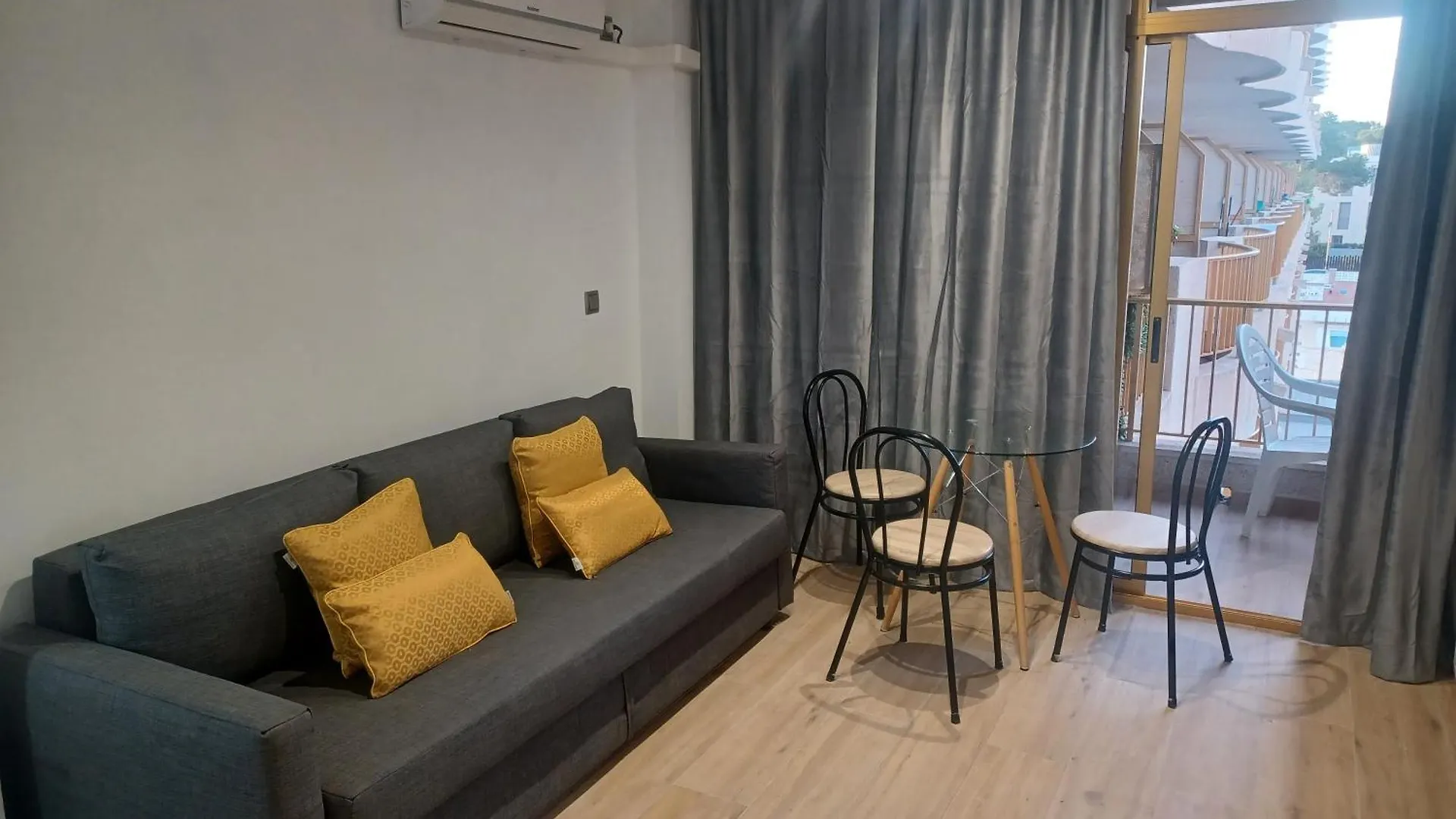 New Nuevo Brand New A Estrenar Luxury De Lujo Apartamento Aparthotel Salou 12 Months Open! 12 Meses Abierto!